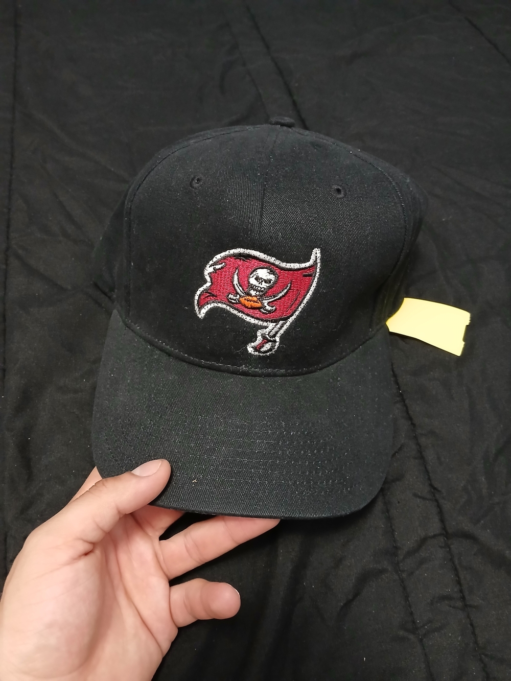 Tampa Bay Buccaneers Black Flag Logo Baseball Cap